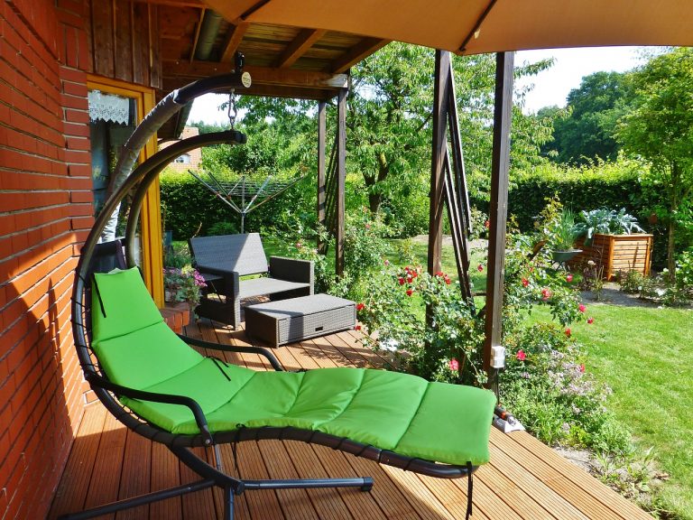 Que faire en matière d&rsquo;assurance si son mobilier de jardin est détruit ?